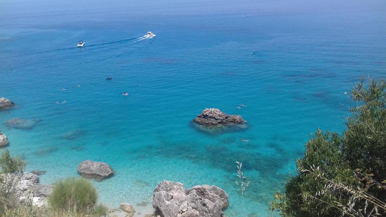 La Casa Rossa Villa Ayios Nikitas Luaran gambar