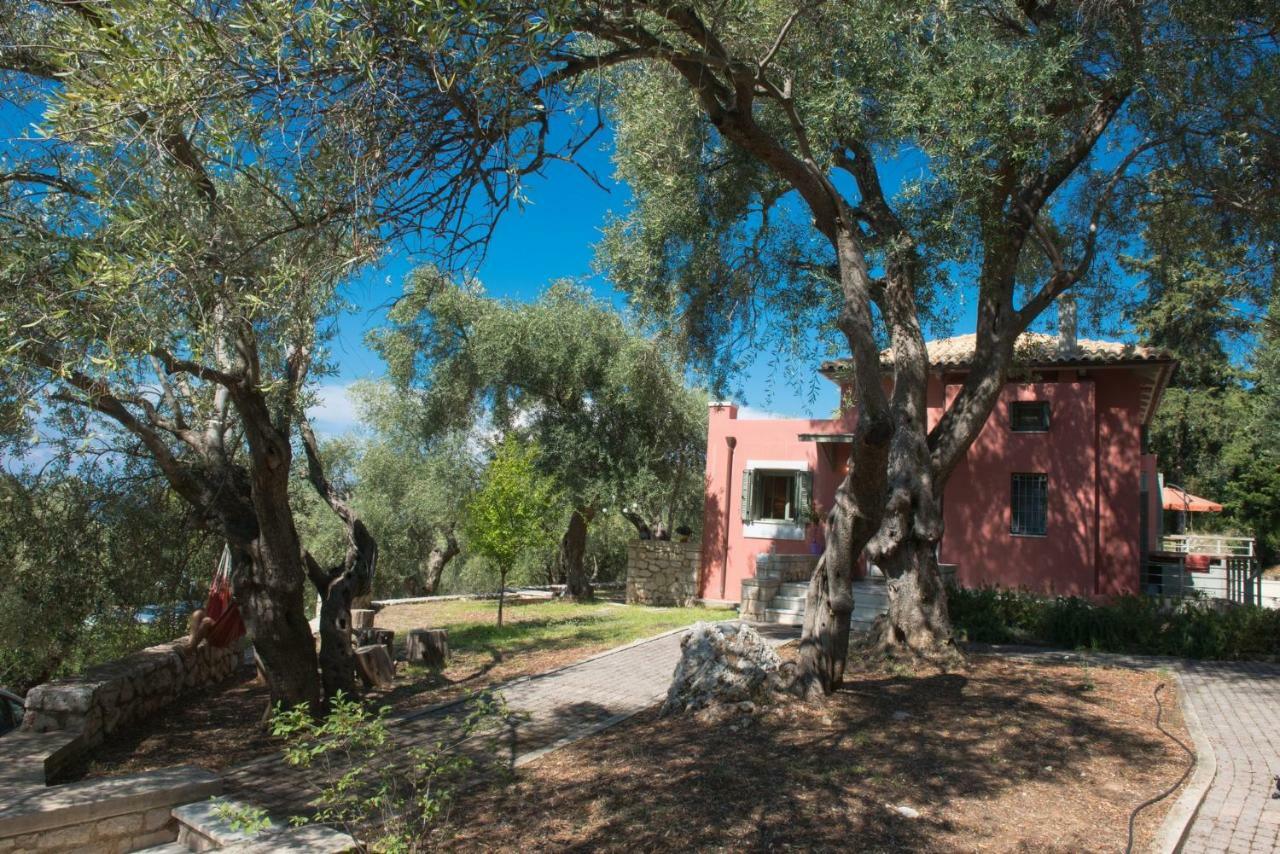La Casa Rossa Villa Ayios Nikitas Luaran gambar