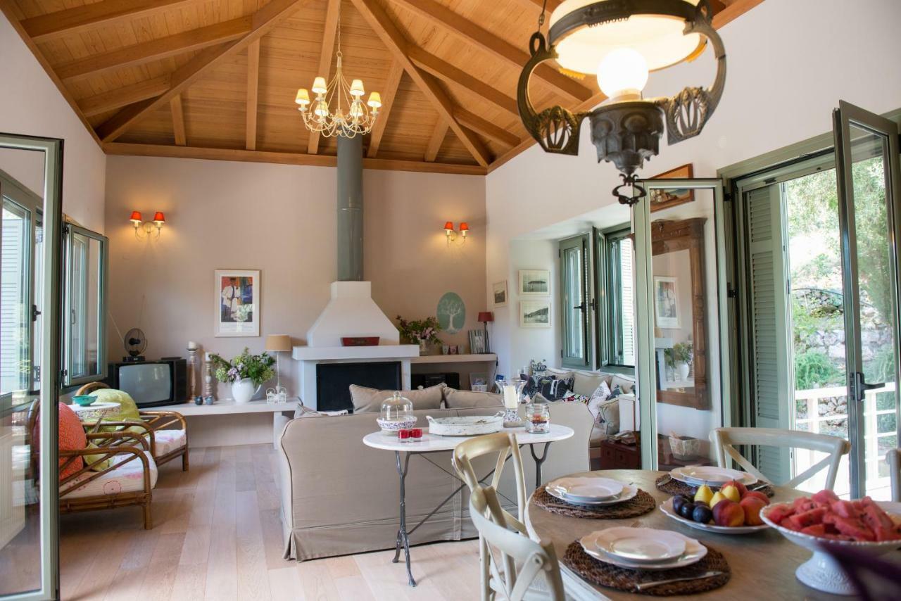 La Casa Rossa Villa Ayios Nikitas Luaran gambar