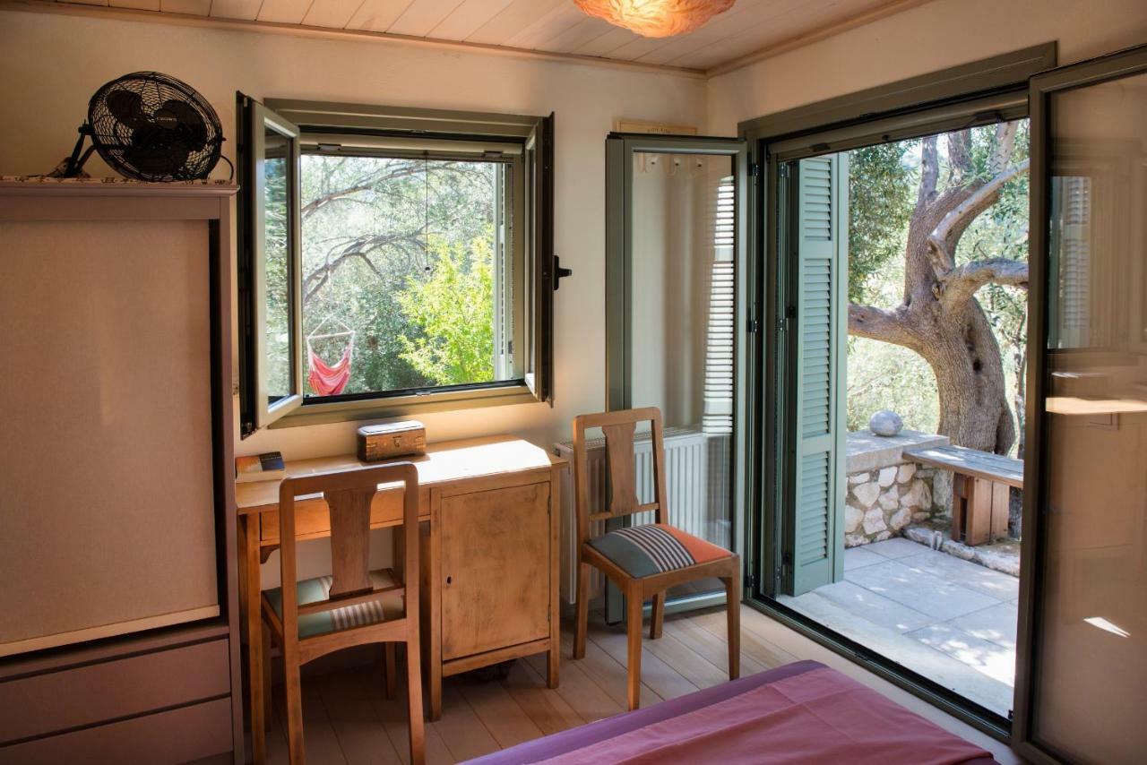 La Casa Rossa Villa Ayios Nikitas Luaran gambar